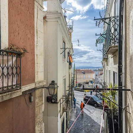 Alfama's Heart By Lovelystay ליסבון